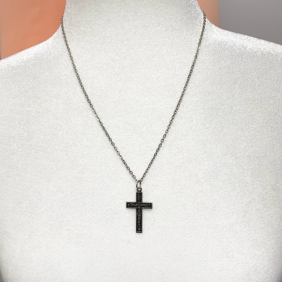 Vintage Style Embossed Silver Tone Cross with Chain - Picture 1 of 6